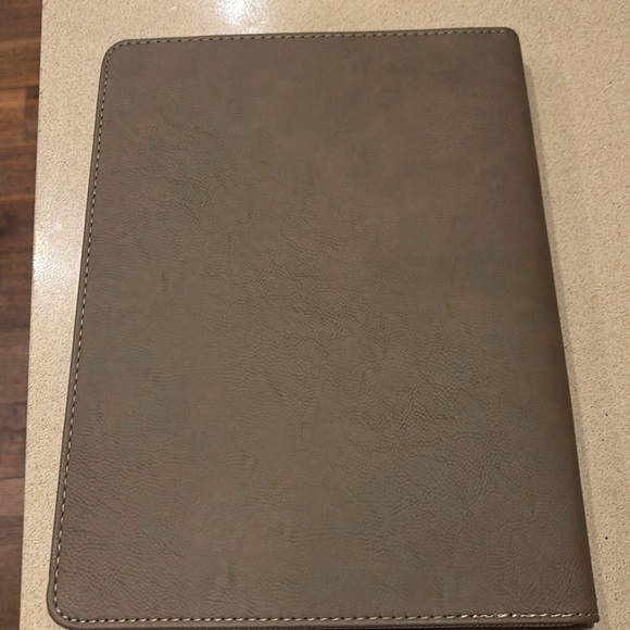 Gray leather notepad holder - NWOT- initial “LO” - Picture 2 of 4